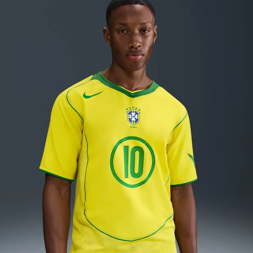 Camisa Retrô Seleção Brasileira 2004