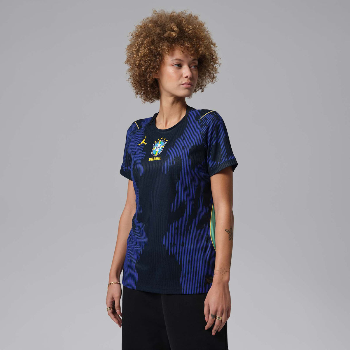 Camisa Feminina Seleção Brasileira II 2026/27 Jogadora